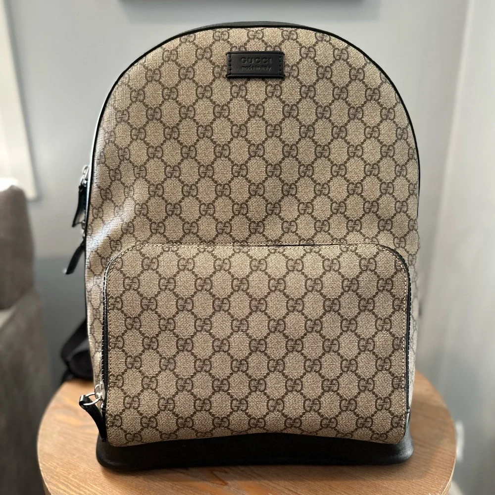 Gucci GG Supreme Large Backpack - Picture 8 of 13